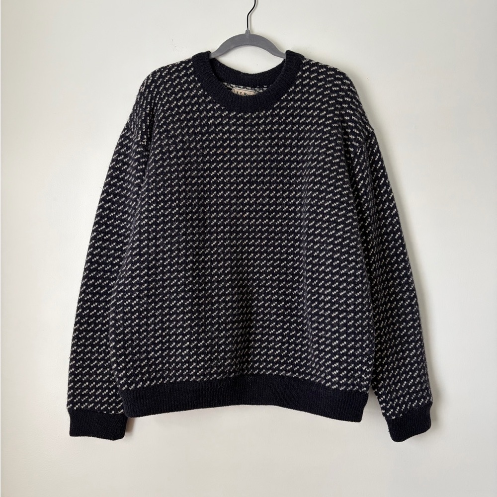 L.L.Bean Vintage Birdseye Men's Navy and Cream Crewneck Sweater Size XL